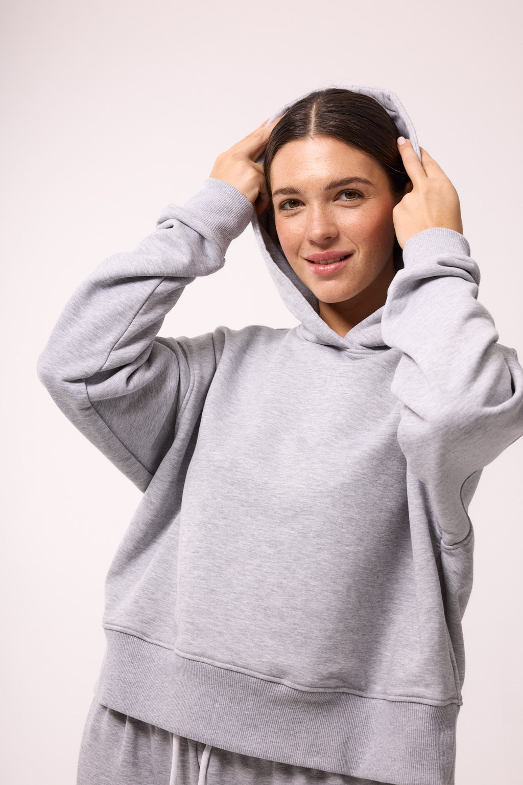 EVERYDAY HOODIE IRIS MELANGE GREY