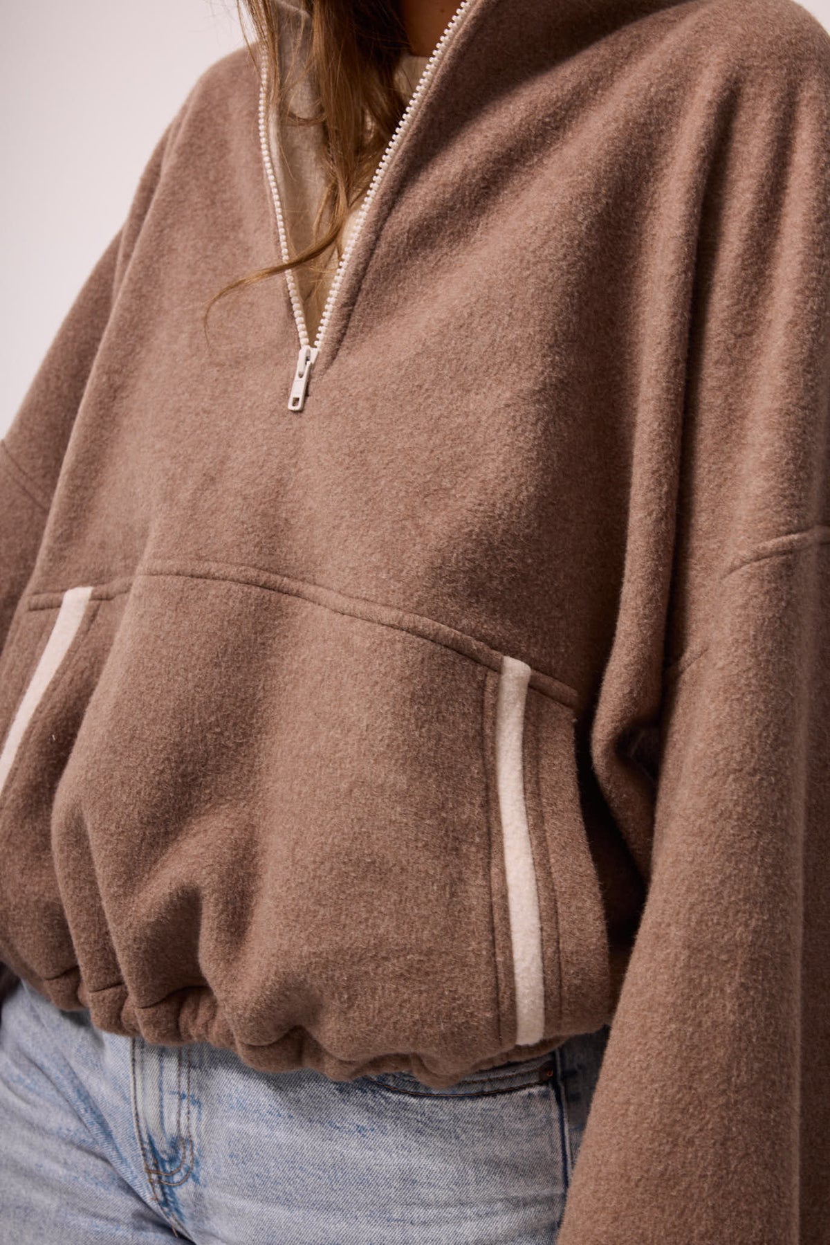 SWEATSHIRT AUS 100% BAUMWOLLE – MOCHA MELANGE