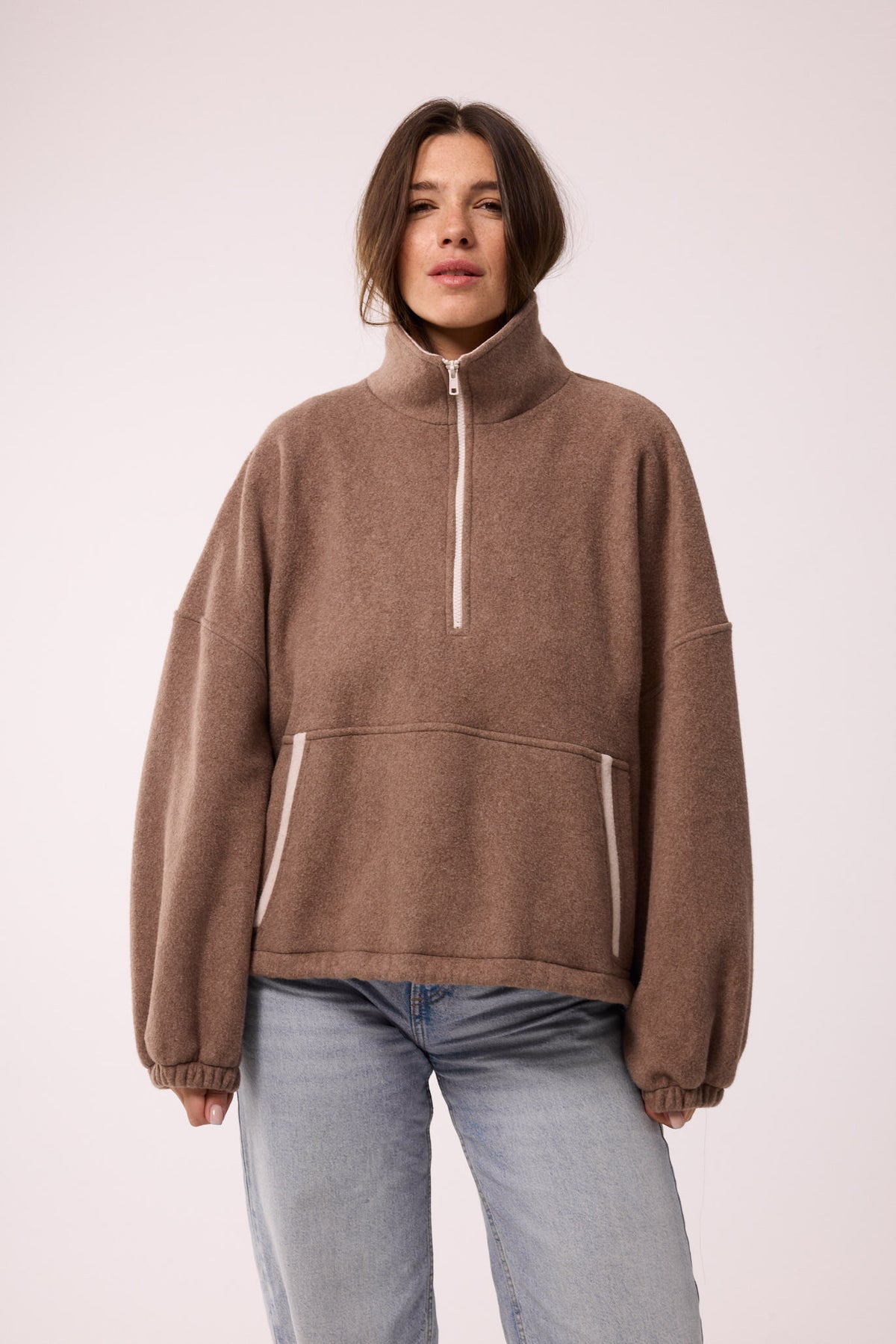 SWEATSHIRT AUS 100% BAUMWOLLE – MOCHA MELANGE