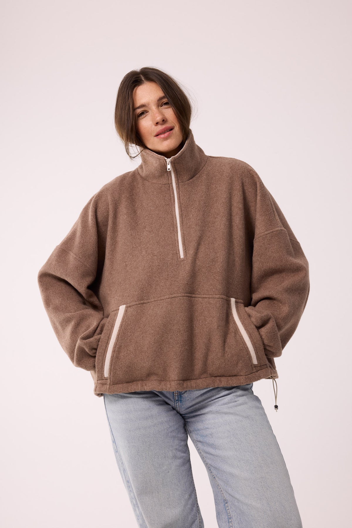 SWEATSHIRT AUS 100% BAUMWOLLE – MOCHA MELANGE