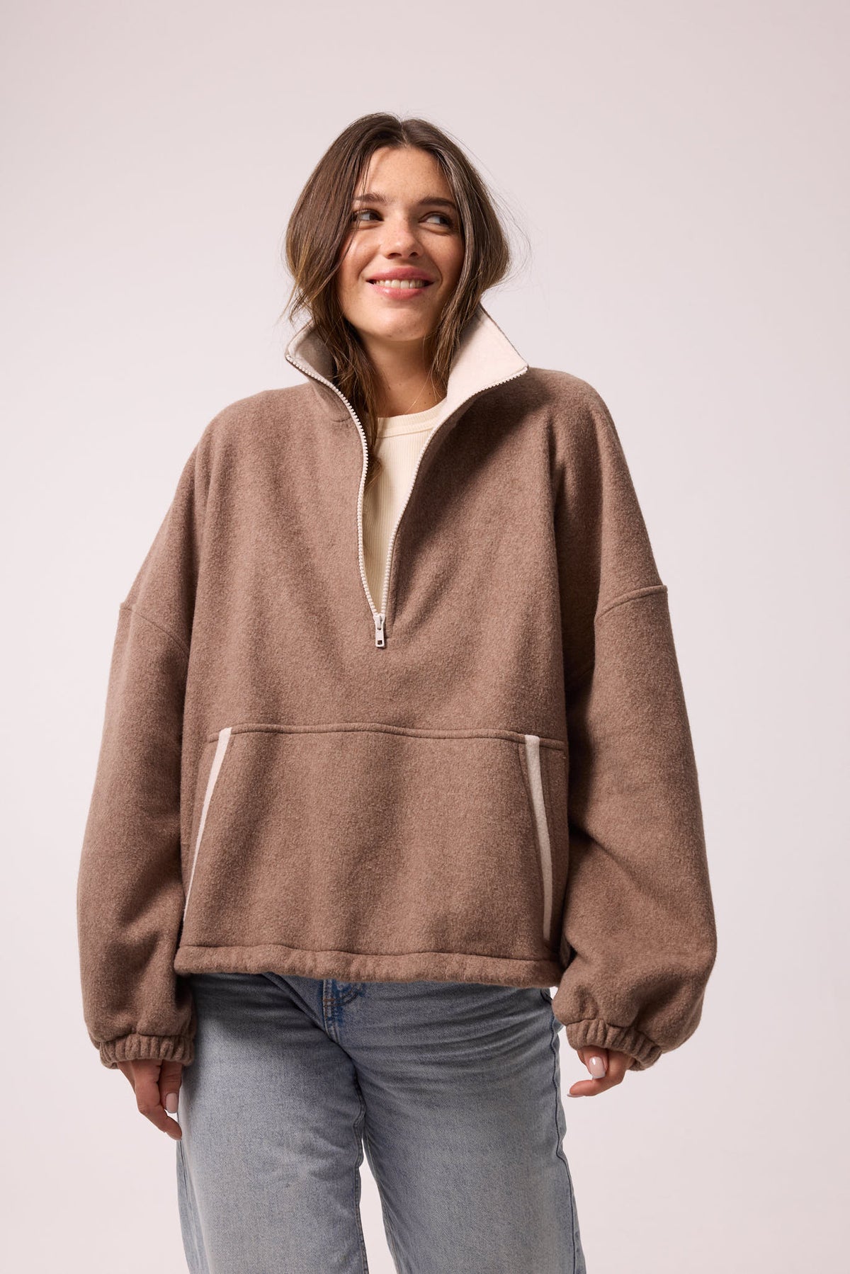 SWEATSHIRT AUS 100% BAUMWOLLE – MOCHA MELANGE