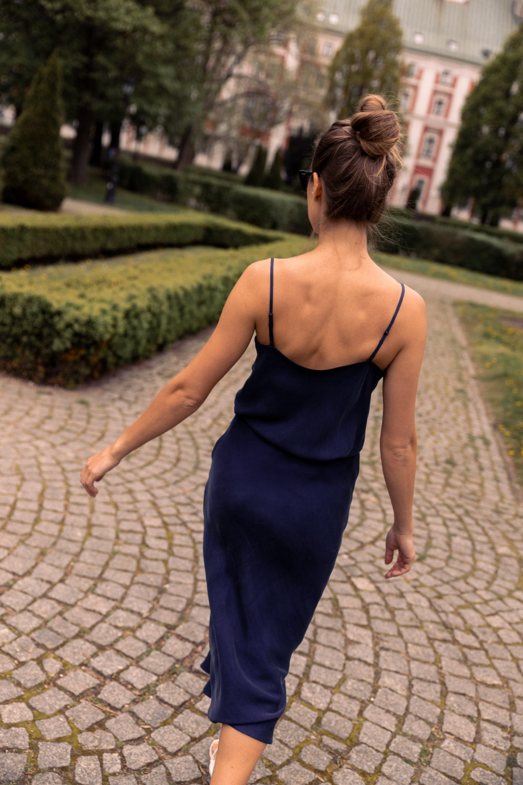 ROCK LUCILLE NAVY