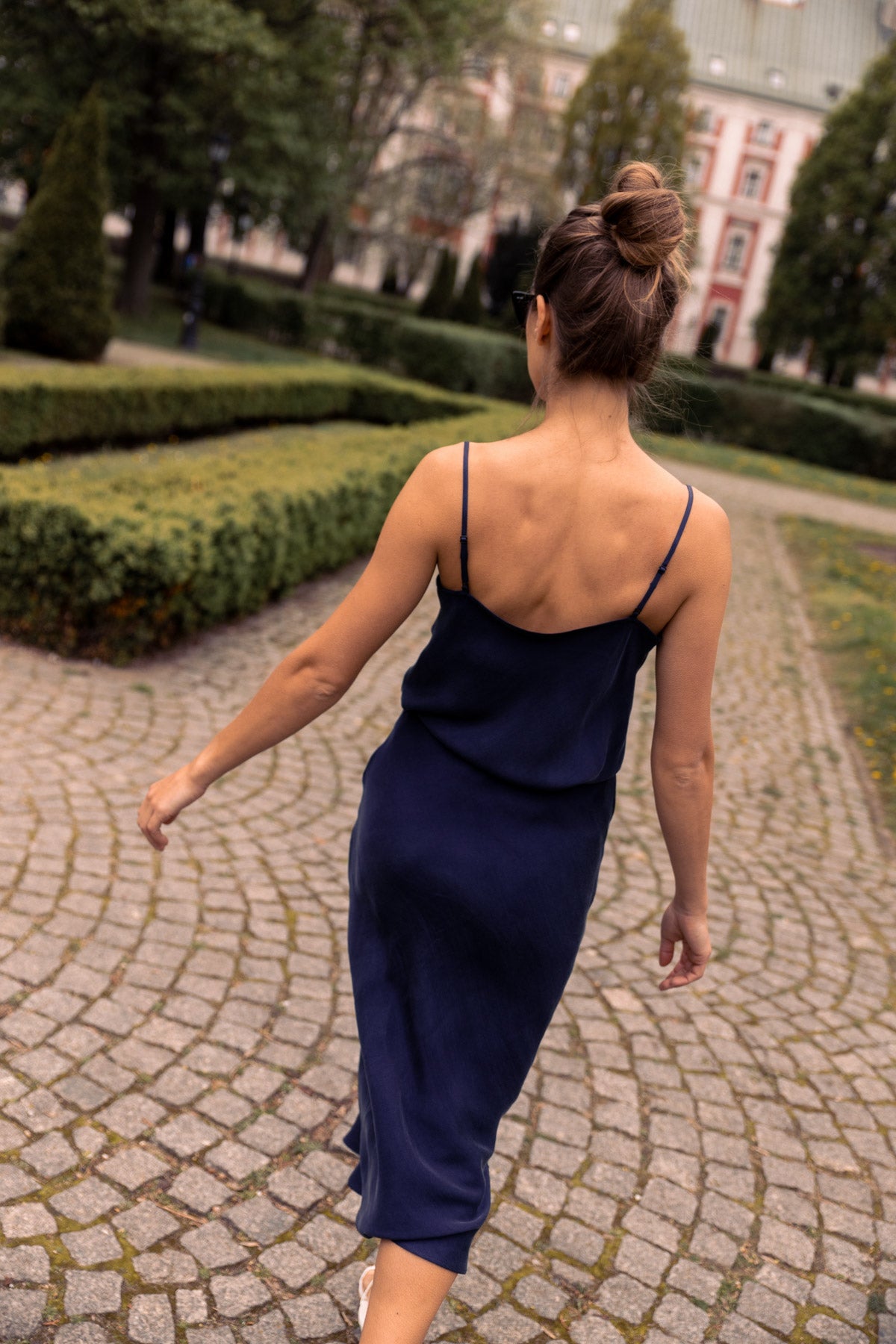 ROCK LUCILLE NAVY