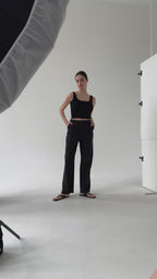 HOSE AUS LYOCELL-MIX SCHWARZ