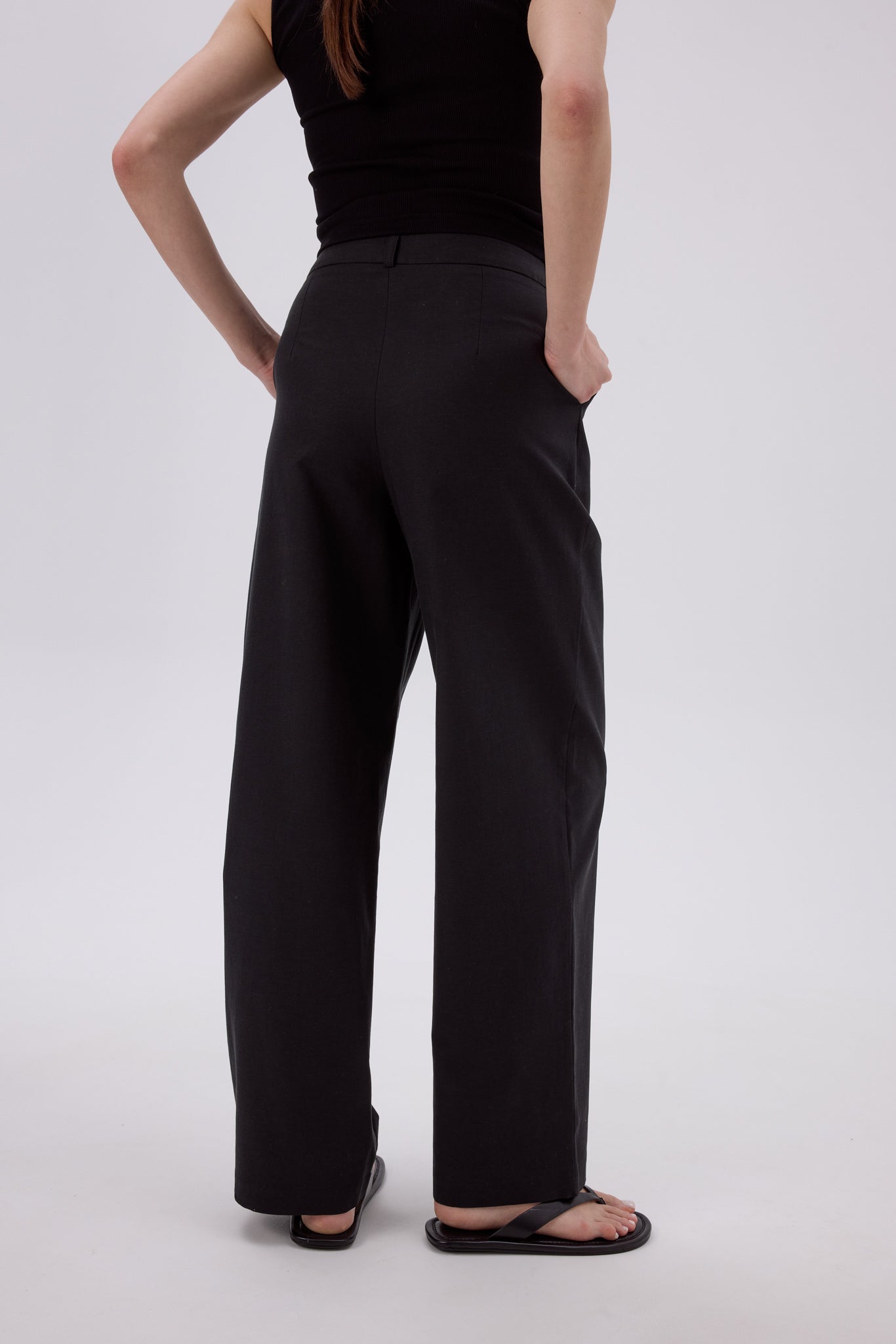 HOSE AUS LYOCELL-MIX SCHWARZ