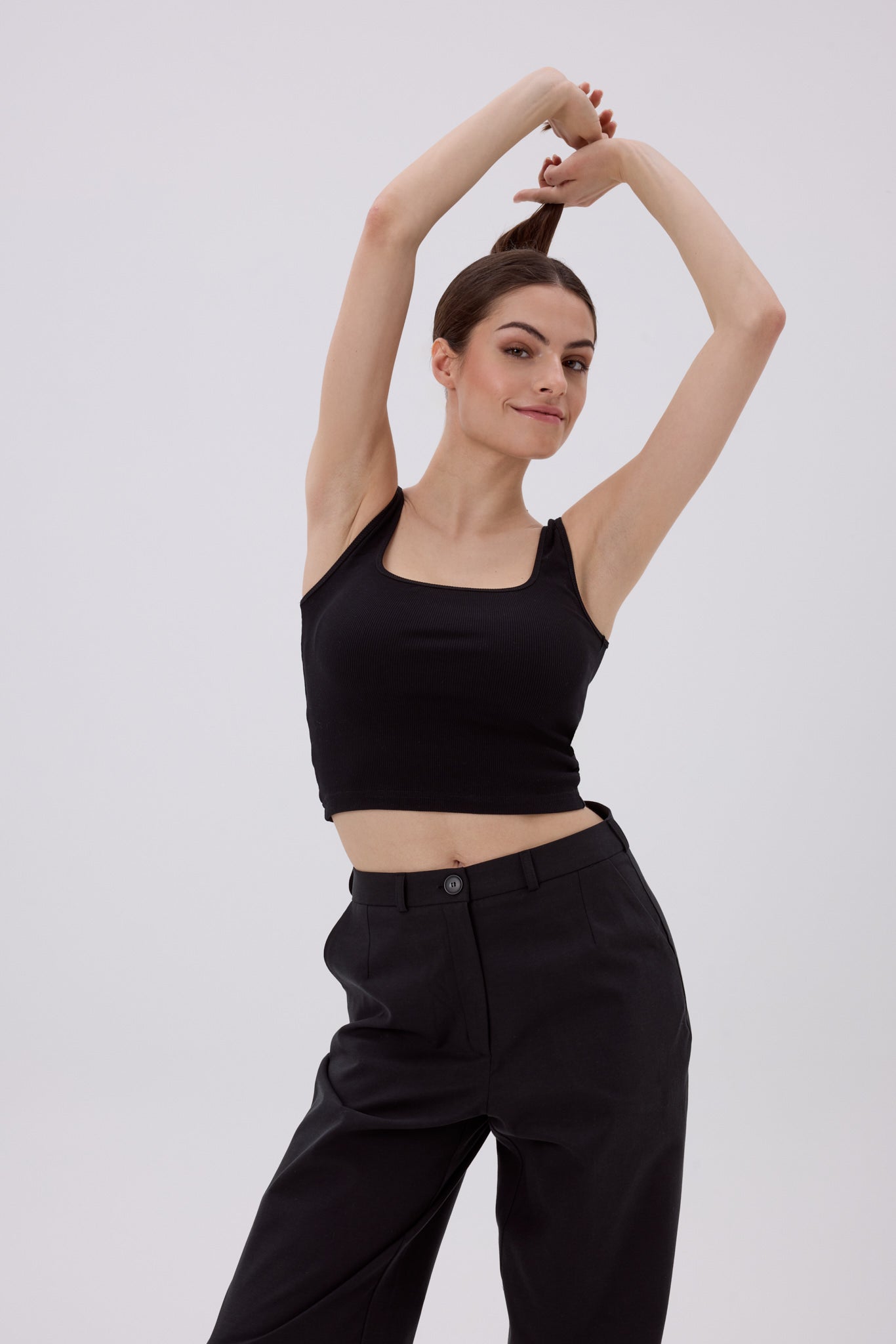GERIPPTES TANKTOP SCHWARZ